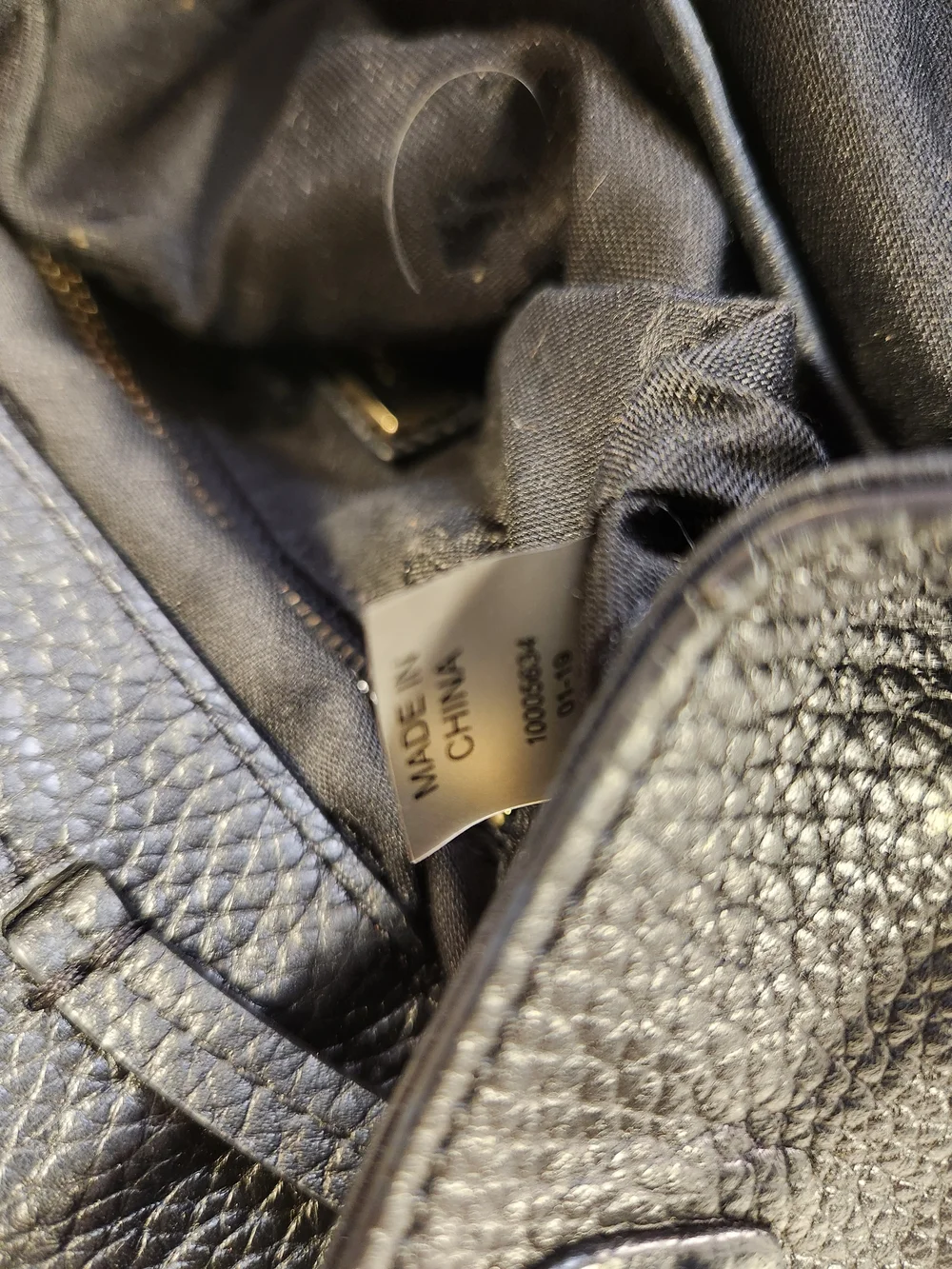 TORY BURCH THEA BLACK PEBBLED LEATHER TASSEL BACKPACK BAG PURSE EXCELLENT